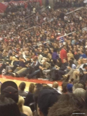 27.12 | Justin Bieber e Ryan Butler no jogo dos Clippers em LA