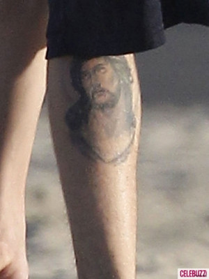 01.04 | Justin Bieber na praia com Jeremy Bieber em Los Angeles