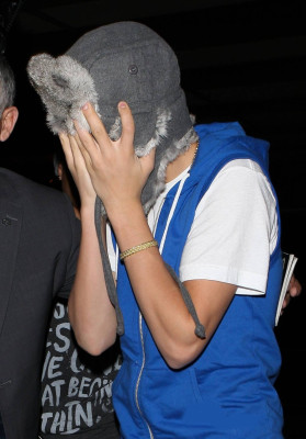 22.01 | Justin e Alfredo no aeroporto LAX, Los Angeles