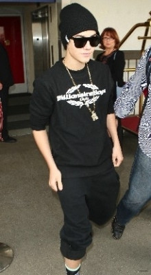 02.07 | Justin Bieber chegando no aeroporto em Los Angeles