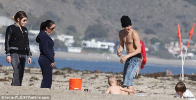 02.11 | Justin Bieber em Malibu Beach