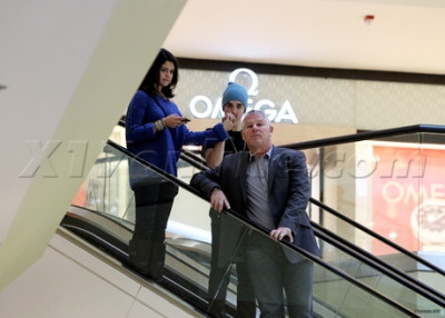 17.06 | Passenado em shopping em Beverly Hills