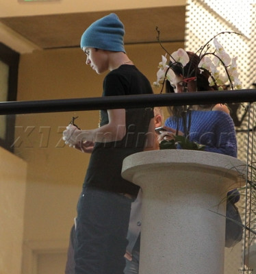 17.06 | Passenado em shopping em Beverly Hills