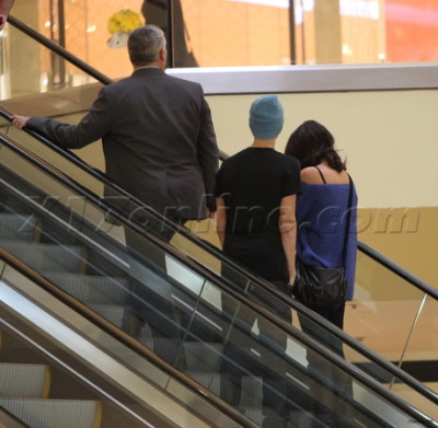17.06 | Passenado em shopping em Beverly Hills