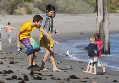 17.02 | Com a família em praia na Califórnia