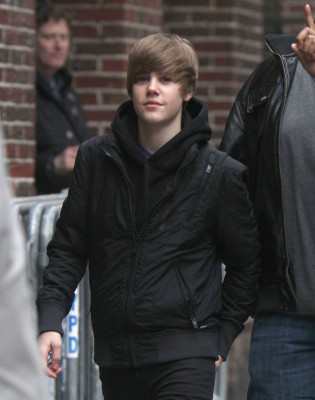 23.03 | Justin Bieber deixando os estúdios do David Letterman