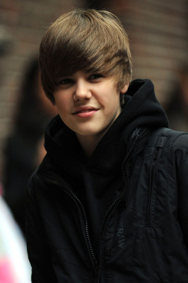 23.03 | Justin Bieber deixando os estúdios do David Letterman