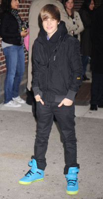 23.03 | Justin Bieber deixando os estúdios do David Letterman