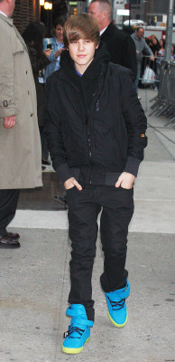 23.03 | Justin Bieber deixando os estúdios do David Letterman