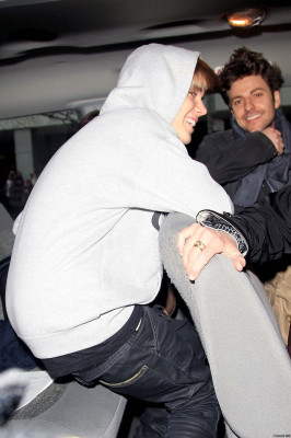 22.03 | Justin Bieber deixando os estúdios do BET
