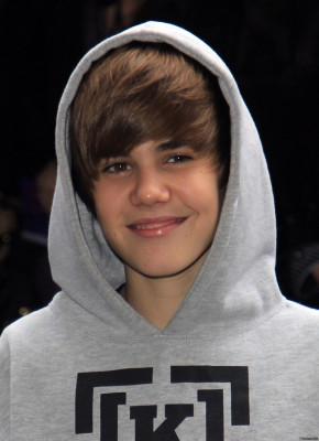 22.03 | Justin Bieber deixando os estúdios do BET