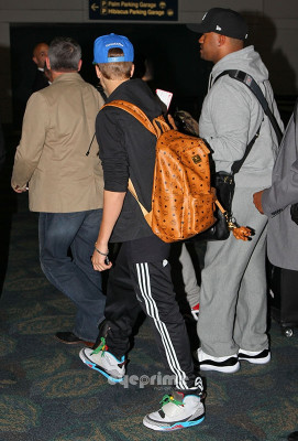 04.12 | Justin Bieber chegando em Miami