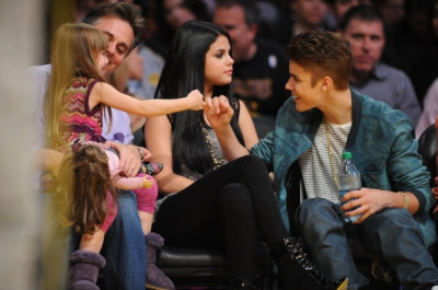 17.04 | Justin Bieber no jogo dos Lakers em Los Angeles