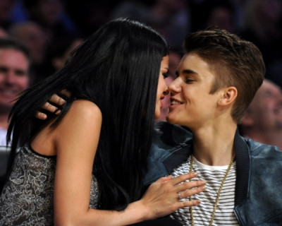 17.04 | Justin Bieber no jogo dos Lakers em Los Angeles