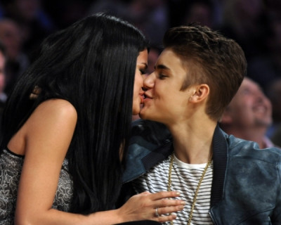 17.04 | Justin Bieber no jogo dos Lakers em Los Angeles