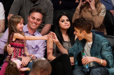 17.04 | Justin Bieber no jogo dos Lakers em Los Angeles