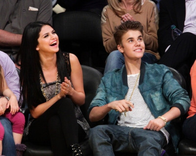17.04 | Justin Bieber no jogo dos Lakers em Los Angeles