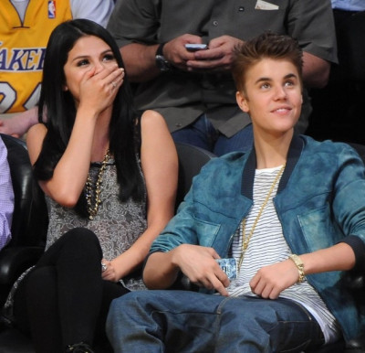 17.04 | Justin Bieber no jogo dos Lakers em Los Angeles