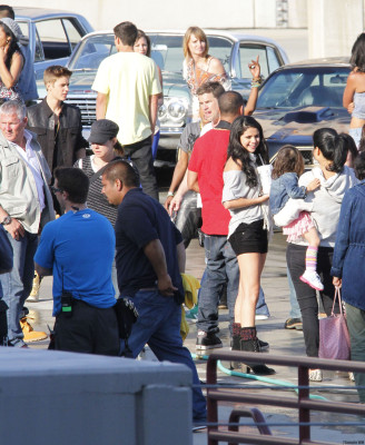 21.04 | Justin Bieber nos bastidores de Boyfriend