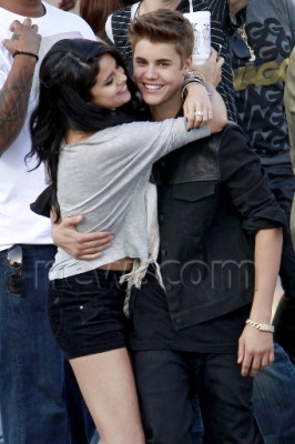 21.04 | Justin Bieber nos bastidores de Boyfriend