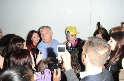 23.04 | Justin Bieber chegando no aeroporto em London
