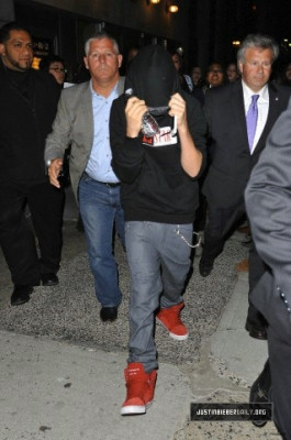 27.04 | Justin Bieber deixando o Fuerza Bruta