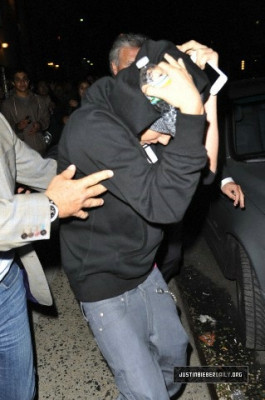 27.04 | Justin Bieber deixando o Fuerza Bruta