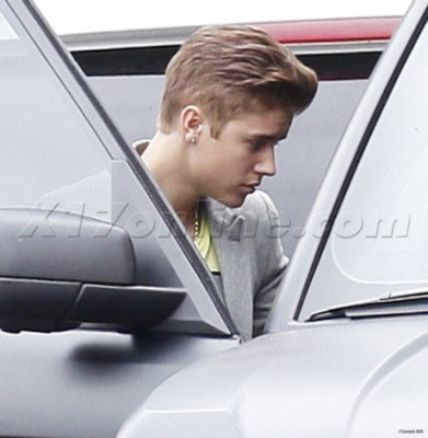 04.02 | Justin Bieber deixando uma sessão de fotos em Los Angeles