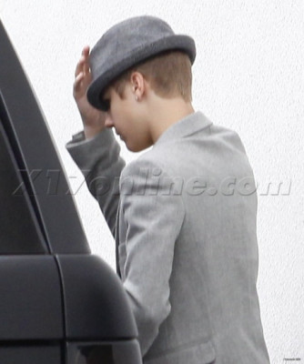04.02 | Justin Bieber deixando uma sessão de fotos em Los Angeles