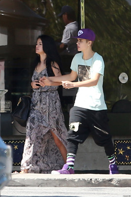 27.05 | Justin Bieber e Selena Gomez em Los Angeles
