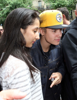 31.05 | Justin Bieber chegando em Paris