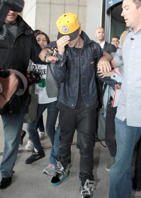 31.05 | Justin Bieber chegando em Paris