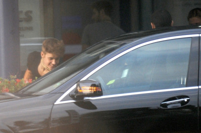 06.02 | Justin Bieber após show privado em Milão
