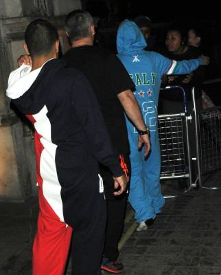 06.06 | Justin Bieber deixando seu hotel em Londres
