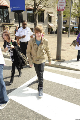 04.05 | Justin Bieber indo para a Casa Branca