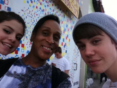 01.02 | Justin Bieber com Selena Gomez em Los Angeles