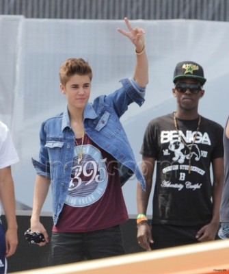 16.06 | Justin Bieber ensaiando para o MuchMusic Video Awards 2012