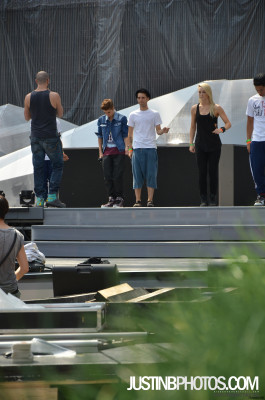 16.06 | Justin Bieber ensaiando para o MuchMusic Video Awards 2012