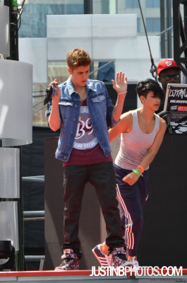 16.06 | Justin Bieber ensaiando para o MuchMusic Video Awards 2012