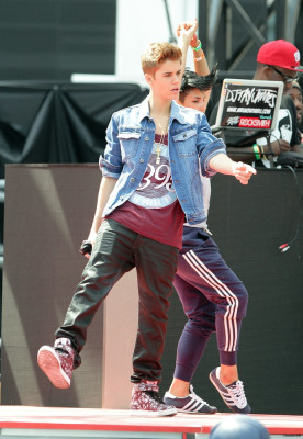 16.06 | Justin Bieber ensaiando para o MuchMusic Video Awards 2012