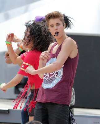 16.06 | Justin Bieber ensaiando para o MuchMusic Video Awards 2012