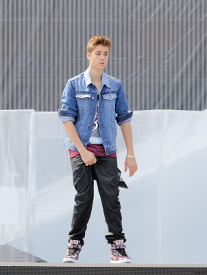 16.06 | Justin Bieber ensaiando para o MuchMusic Video Awards 2012