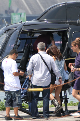 16.06 | Justin Bieber e Selena Gomez deixando o ensaiando para o MuchMusic Video Awards 2012