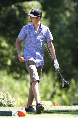 26.06 | Justin Bieber jogando Golf em Los Angeles