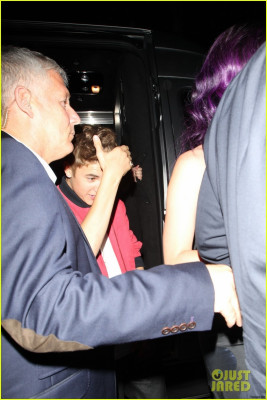 26.06 | Justin Bieber deixando o Chateau Marmont em Los Angeles