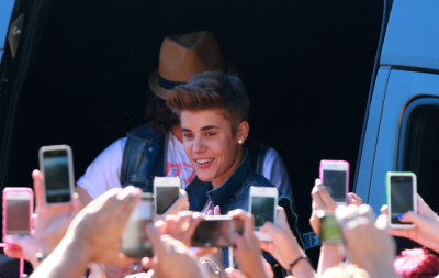 27.06 | Justin Bieber deixando os estúdios do The Tonight Show