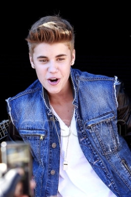 27.06 | Justin Bieber deixando os estúdios do The Tonight Show