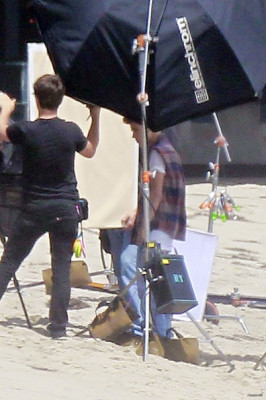 28.06 | Justin Bieber tirando fotos para um novo photoshoot em LA