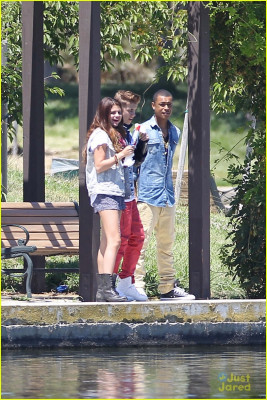 30.06 | Justin Bieber, Selena Gomez Khalil em Encino, Califórnia