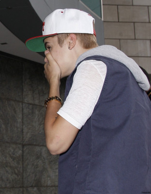 07.03 | Justin Bieber chegando em uma reunião em Los Angeles